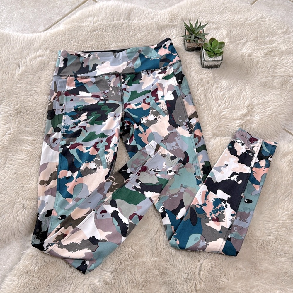 Forever 21 Leggings Colorful Camo Workout Size Small
